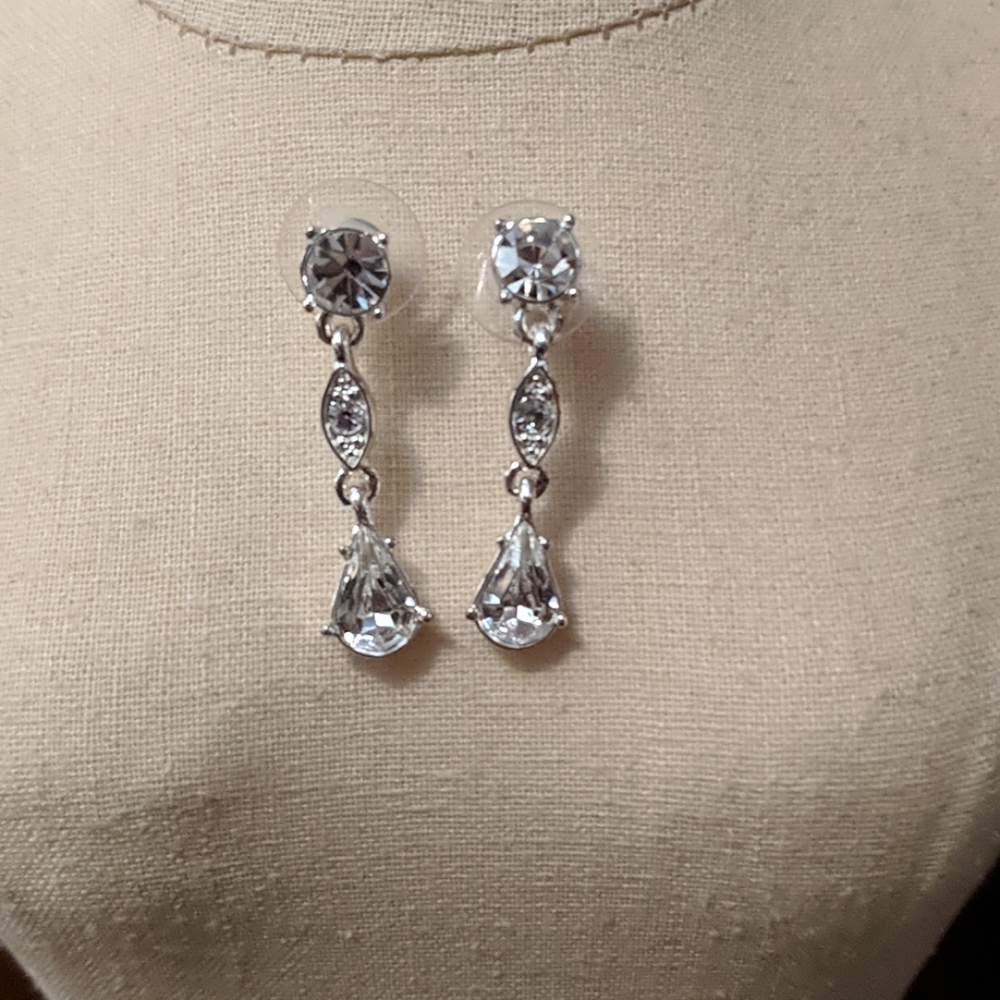 Silver dangling earrings